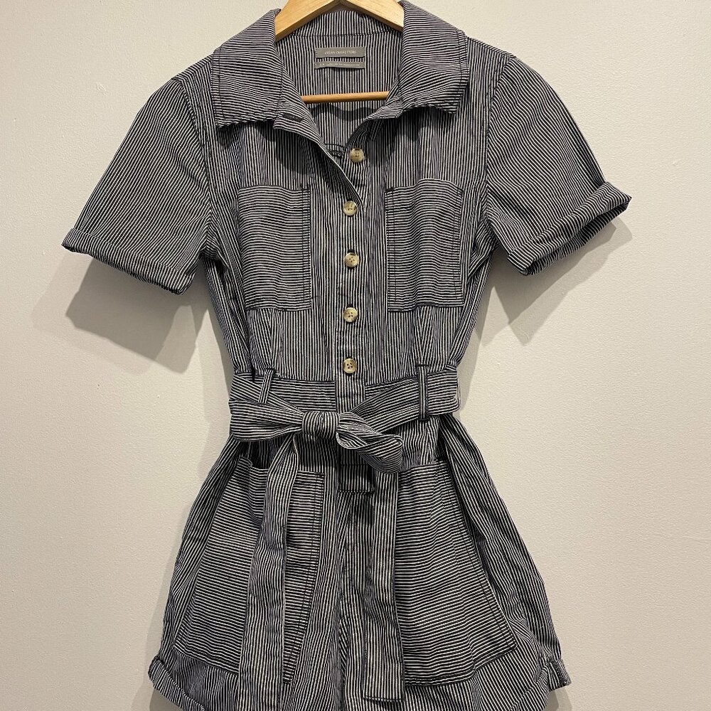 urban outfitters romper size small